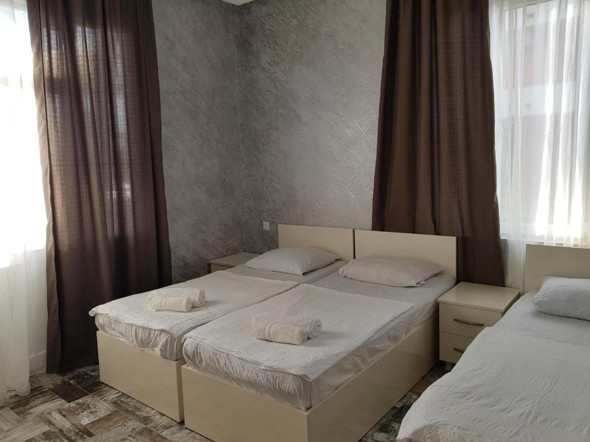 Midia Guest House Kobuleti Eksteriør billede