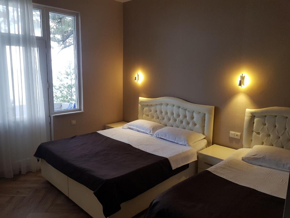 Midia Guest House Kobuleti Eksteriør billede