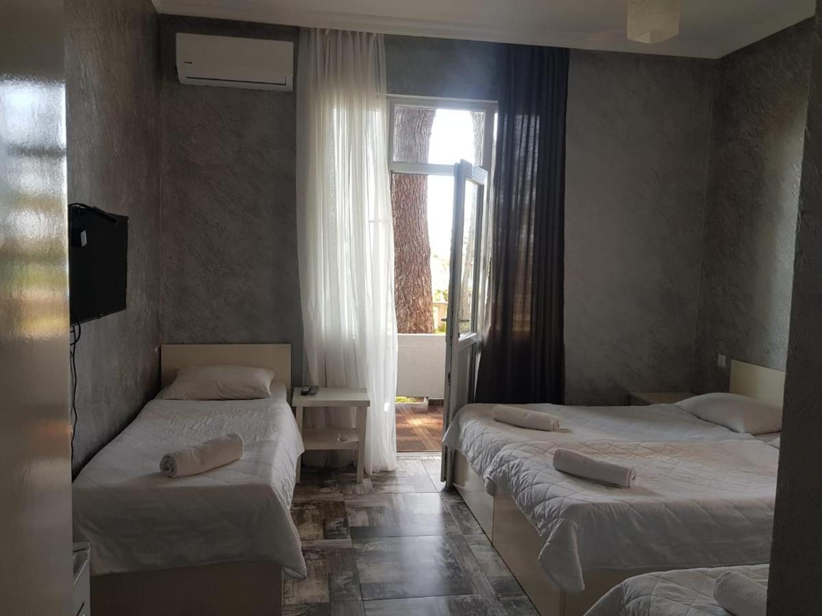 Midia Guest House Kobuleti Eksteriør billede