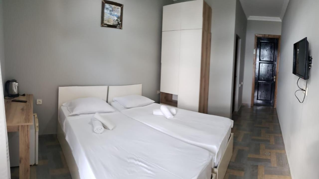 Midia Guest House Kobuleti Eksteriør billede